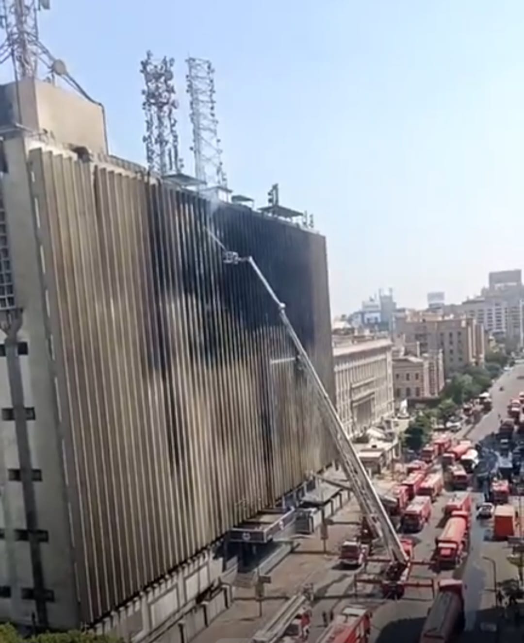 عمليات تبريد حريق سنترال رمسيس (8) عمليات تبريد حريق سنترال رمسيس (8)