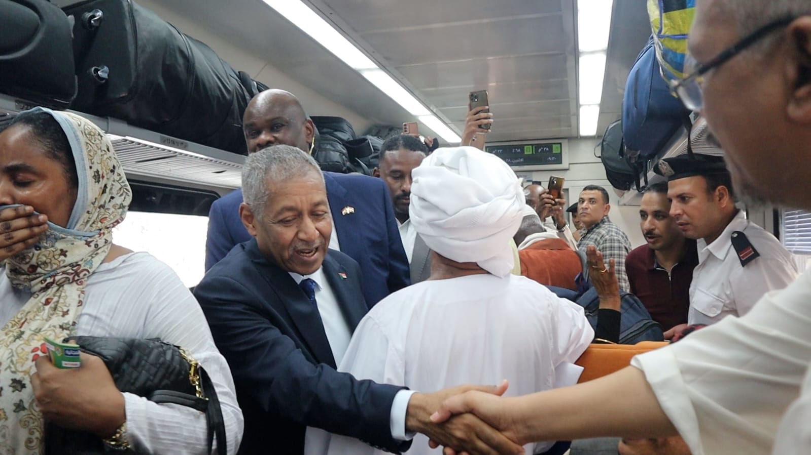 السوادنيون يرحلون عن مصر السوادنيون يرحلون عن مصر