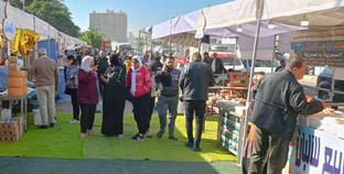 تفاصيل..خدمات تُقدمها سوق اليوم الواحد في المحافظات قوافل طبية ودفع فواتير