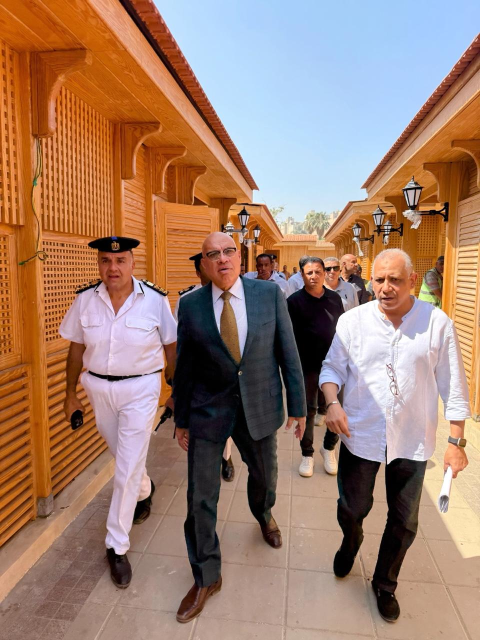 متابعة الاكشاك الجديدة واعمال التسليم متابعة الاكشاك الجديدة واعمال التسليم