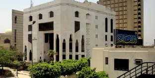 تفاصيل..دار الإفتاء توضح حكم أخذ مصحف من المسجد للقراءة في المنزل (فيديو)