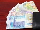 منتصف التعاملات سعر الدينار الكويتى اليوم الاثنين 1472025 أمام الجنيه manshetat