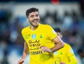 محمد شريف يظهر فى مران الإثنين بعد التوقيع للأهلي لمدة 5 مواسم manshetat