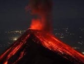 الحمم البركانية لبركان كيلاويا بجزر هاواى تتدفق إلى ارتفاع يزيد عن 300 متر manshetat