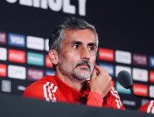 ريبيرو يجتمع مع جهازه المعاون بالأهلي لمناقشة برنامج فترة إعداد الفريق manshetat