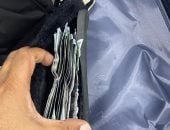 آخر تحديث.. الجمارك تحبط محاولة تهريب 3 آلاف دولار داخل شبشب فى طرد قادم من المغرب