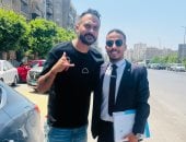 محامى إبراهيم سعيد ينشر صورته عقب إخلاء سبيله ويعلق نورت ياهيما manshetat