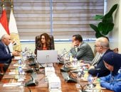 وزيرة التنمية المحلية تتابع مع محافظ الوادي الجديد مستجدات إنشاء مركز الحرير manshetat