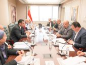 وزيرا الكهرباء والإسكان يبحثان العمل المشترك ودعم التوسع فى استخدام الطاقة المتجددة manshetat