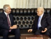الرئيس الفلسطينى لـ تونى بلير حماس لن تحكم غزة وعليها تسلم السلاح manshetat