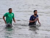 السادسة بتوقيت المصري أشغال شاقة للاعبين على شواطئ بورفؤاد صور manshetat