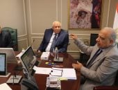وزير الكهرباء يبحث مع محافظ الوادى الجديد خطة التنمية بالمحافظة وتأمين التغذية الكهربائية manshetat