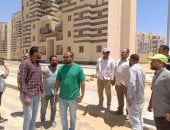وزير الإسكان يتابع سير العمل بالمشروعات السكنية بمدن بدر ودمياط وبني سويف وأكتوبر الجديدة manshetat