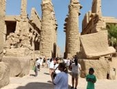 العائلات الأجنبية تستمتع بزيارة المعالم الأثرية والسياحية بالأقصر صور manshetat