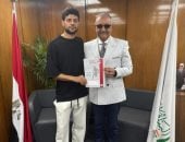 مصطفى شلبى يوقع عقود انتقاله إلى البنك الأهلى صورة manshetat