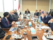 وزير الإسكان يتابع مستجدات تدشين منصتين لتنظيم السوق العقارية وتصدير العقار المصرى manshetat