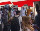 قطار السودانيين يستعد للانطلاق من محطة مصر للعودة الطوعية إلى السودان manshetat