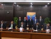 رئيس الوزراء يشهد توقيع عقدى تسوية ودية لمنازعات تتعلق بعدد من شركات الاستثمار manshetat