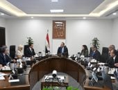 رئيس الوزراء يجتمع مع وكلاء الماركات العالمية لتشجيعهم على الاستثمار بمصر manshetat
