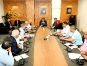 وزير الإسكان يعقد اجتماعا لمتابعة الموقف التنفيذى لـصوارى بالإسكندرية manshetat