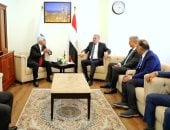 وزير البترول يلتقى رئيس الشركة العالمية لصناعة المواسير manshetat