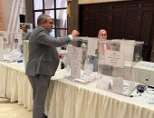 المصريون فى أذربيجان يدلون بأصواتهم فى انتخابات مجلس الشيوخ صور