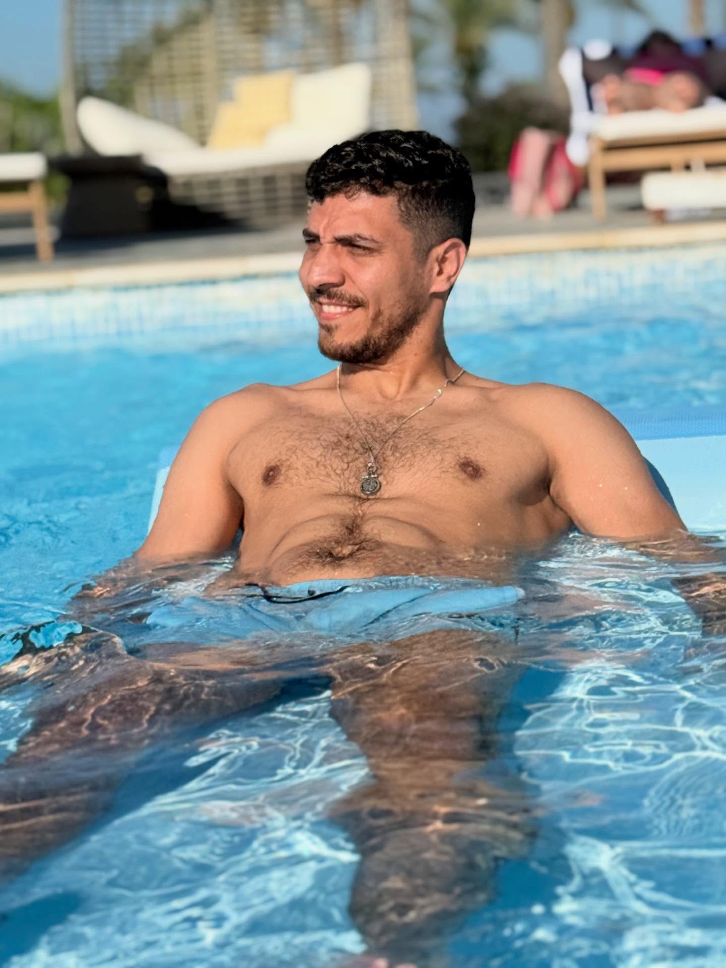 شريف شريف
