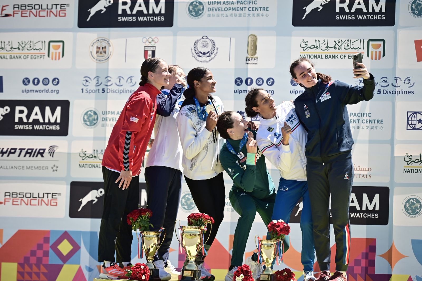 فريدة خليل تتوج بذهبية نهائي كأس العالم للخماسي (4) فريدة خليل تتوج بذهبية نهائي كأس العالم للخماسي (4)
