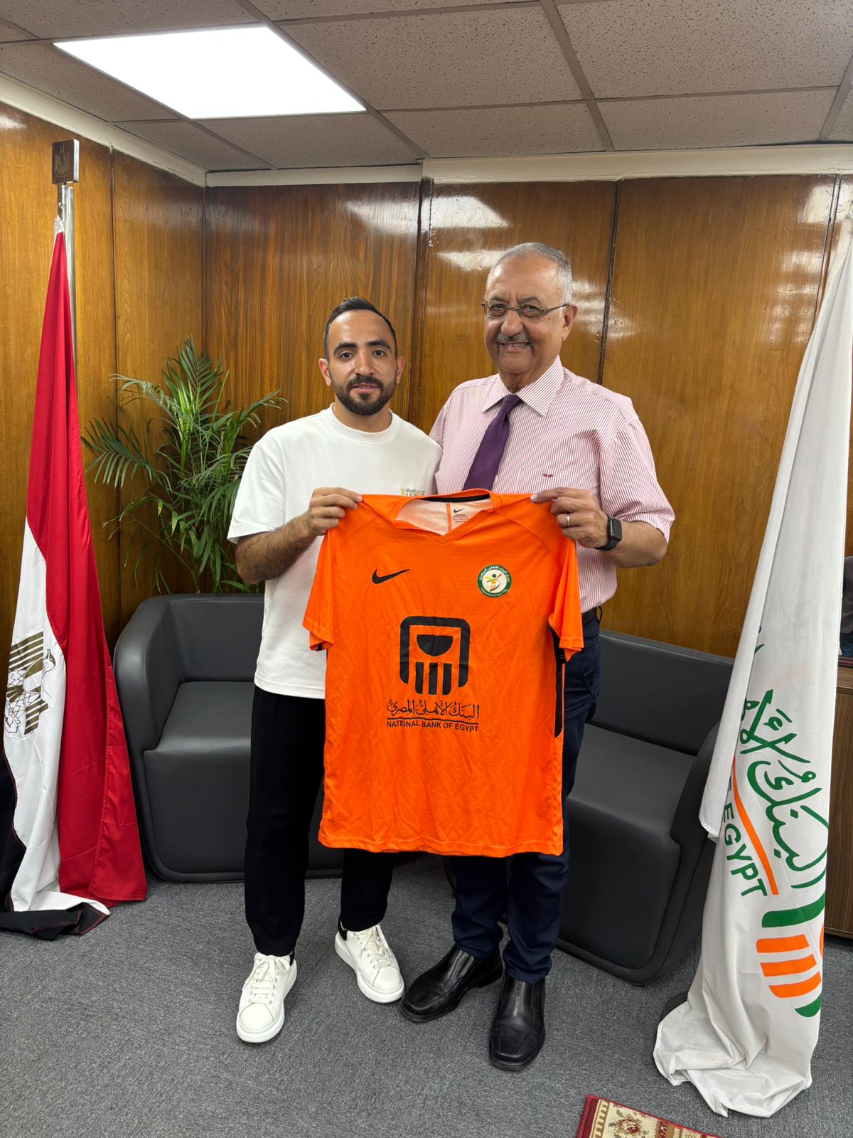 البنك الأهلي يضم أحمد متعب البنك الأهلي يضم أحمد متعب