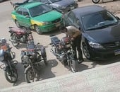 إحالة 3 عاطلين للمحاكمة بتهمة سرقة الدراجات النارية manshetat