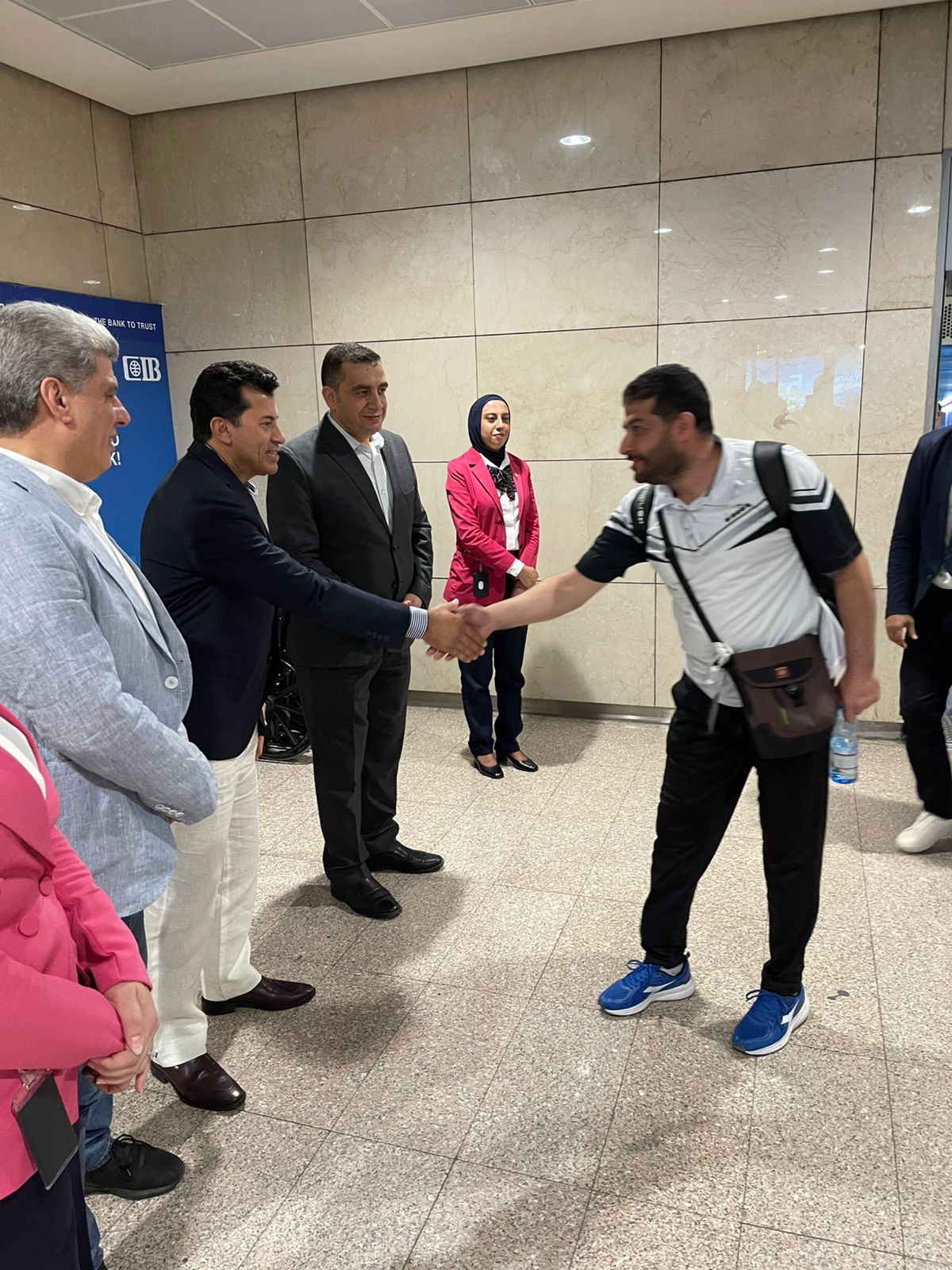 الوزير يستقبل ابطال افريقيا الوزير يستقبل ابطال افريقيا