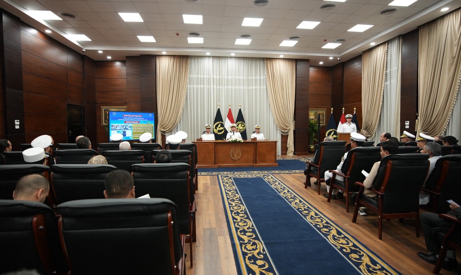 جانب من المؤتمر جانب من المؤتمر