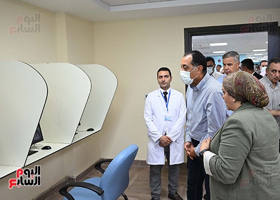 رئيس الوزراء يتفقد مستشفى شرق الإسكندرية (6) رئيس الوزراء يتفقد مستشفى شرق الإسكندرية (6)