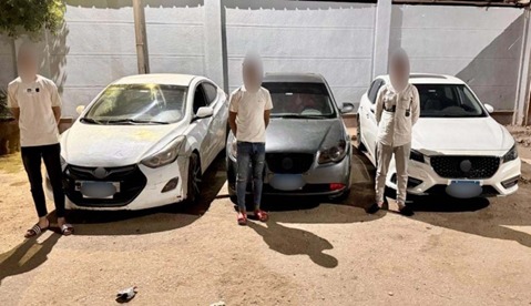 ضبط المتهمين بالاستعراض بسيارات في موكب زفاف ببنى سويف ضبط المتهمين بالاستعراض بسيارات في موكب زفاف ببنى سويف