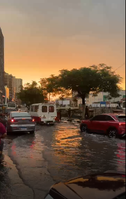 الامطار تغرق شوارع الشرقية الامطار تغرق شوارع الشرقية