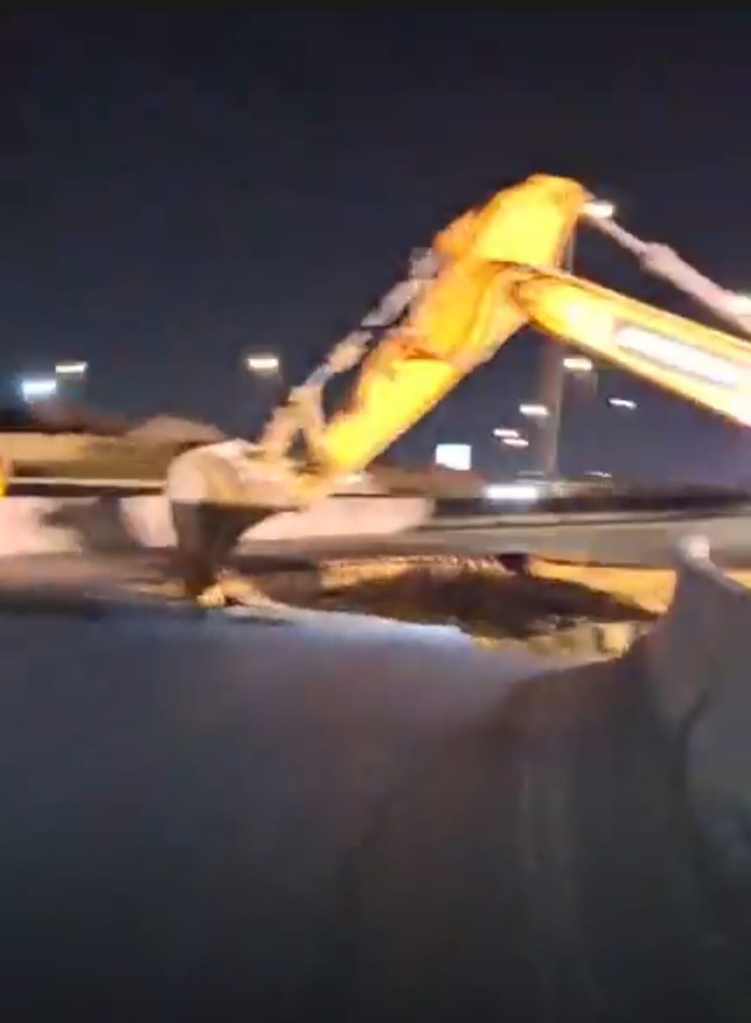 جانب من أعمال الإصلاحات (15) جانب من أعمال الإصلاحات (15)
