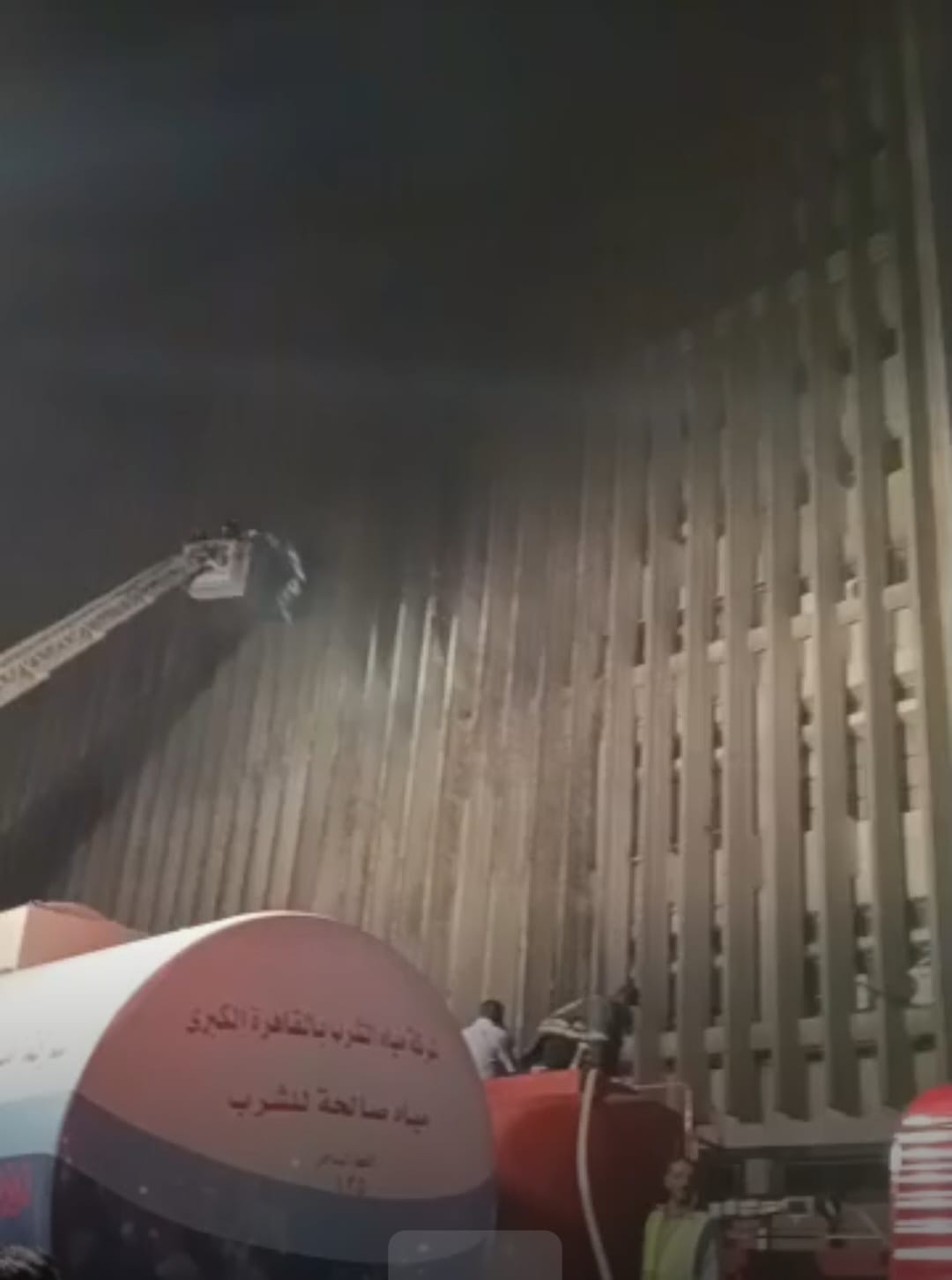 احتراق اجزاء من المبنى احتراق اجزاء من المبنى
