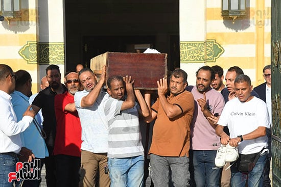 تشييع جنازة وائل مرزوق مسجد السيدة نفيسة تشييع جنازة وائل مرزوق مسجد السيدة نفيسة
