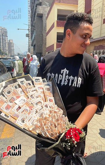 أسرة-فى-الجيزة-تحتفل-بابنتها-بعد-انتهاء-امتحانات-الثانوية-العامة-(10) أسرة-فى-الجيزة-تحتفل-بابنتها-بعد-انتهاء-امتحانات-الثانوية-العامة-(10)
