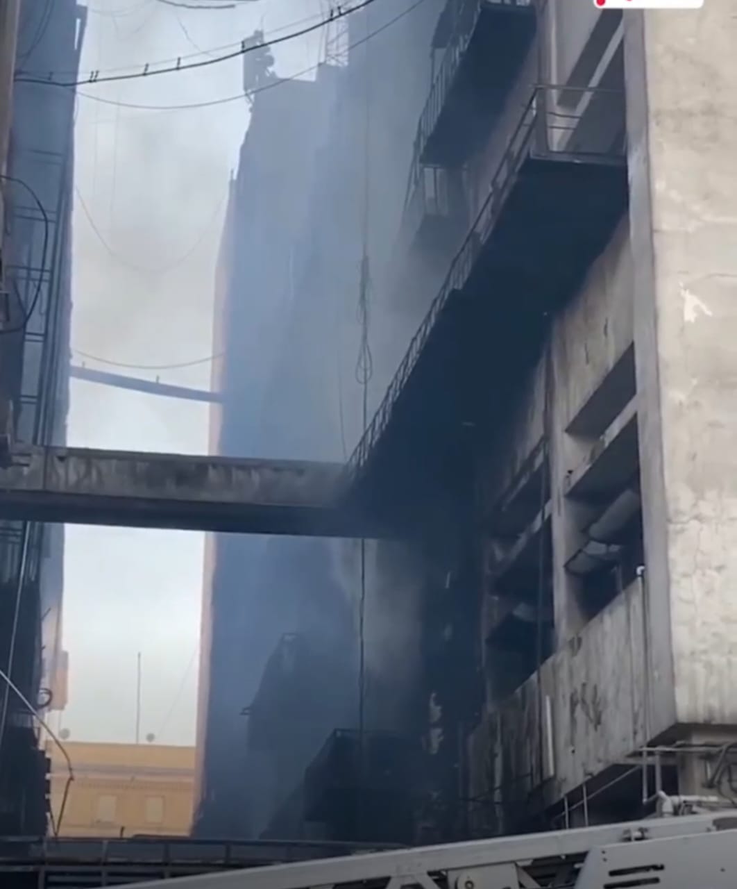 استمرار انبعاث الادخنة بسنترال رمسيس استمرار انبعاث الادخنة بسنترال رمسيس