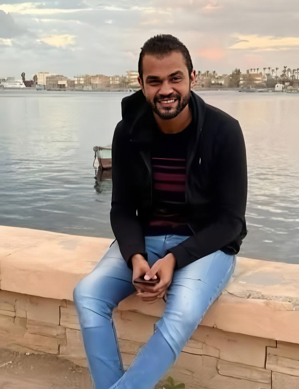 الشهيد مصطفى أنور أحمد عفيفى الشهيد مصطفى أنور أحمد عفيفى